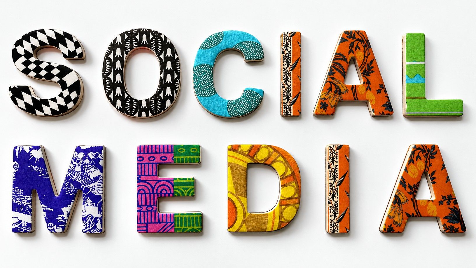 Letras decorativas com as palavras “Social Media”